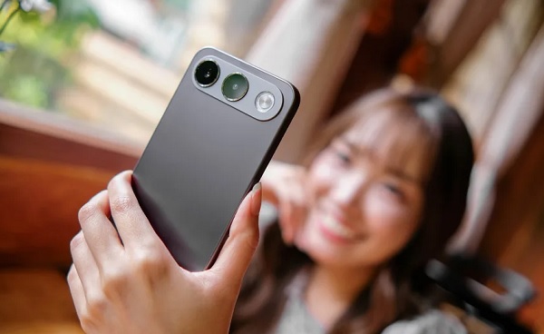Khám phá thiết kế OPPO A7 Pro 5G