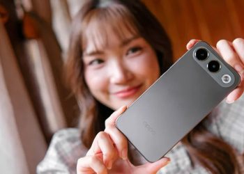 Khám phá thiết kế OPPO A7 Pro 5G: Diện mạo thời thượng, độ bền đáng chú ý