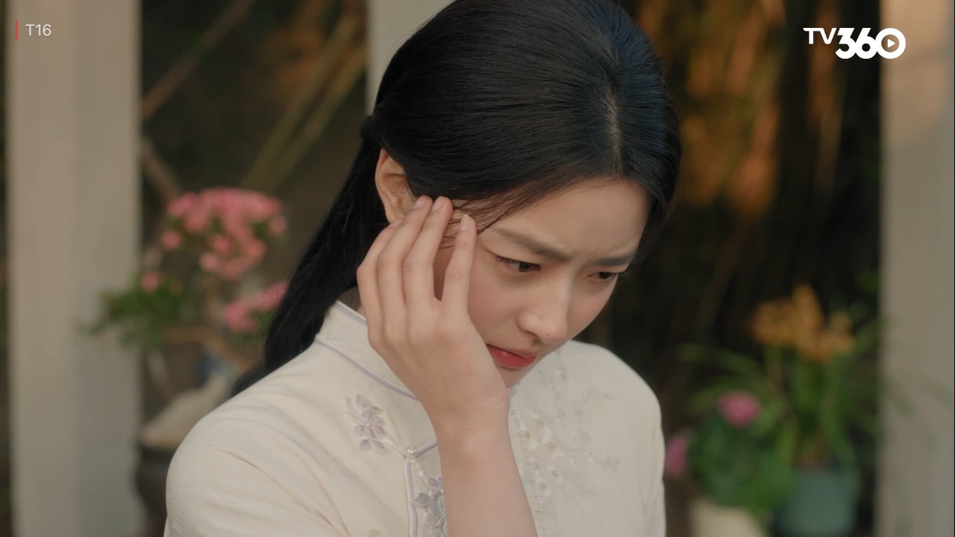 Những ký ức đau buồn thời thơ ấu bất ngờ ùa về trong tâm trí Diệp Bình Quân