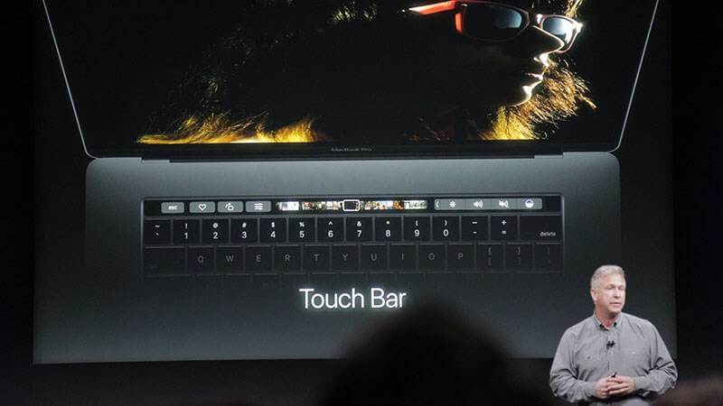 Touch Bar là thanh cảm ứng OLED được tích hợp phía trên bàn phím MacBook Pro