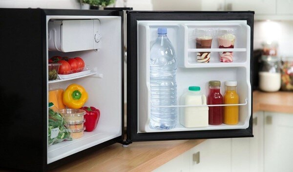 Người dùng không nên mở cửa quá nhiều lần hoặc để cửa tủ mở trong thời gian dài