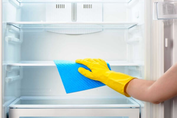Vệ sinh định kỳ tủ lạnh để thiết bị vận hành ổn định hơn
