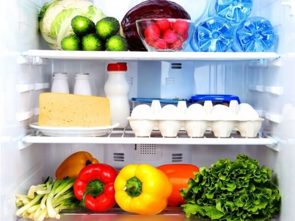 Nên đợi tủ đạt trạng thái làm lạnh ổn định trước khi cho thực phẩm vào