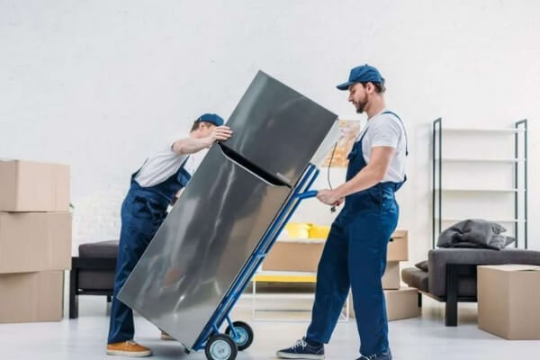 Những lưu ý khi di chuyển và cắm điện tủ lạnh sau khi vận chuyển