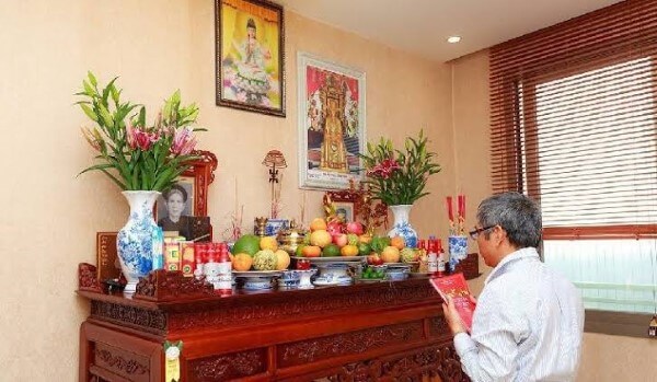 Tham khảo bài văn khấn mùng 1 Tết Đinh Mùi 2027 chi tiết