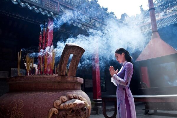 Bài văn khấn mùng 2 Tết Nguyên đán tại chùa