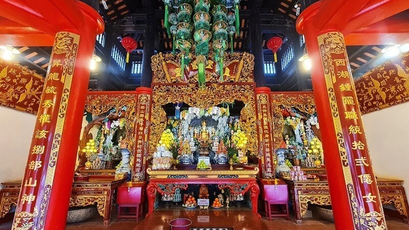 Phủ Tây Hồ thờ Thánh Mẫu Liễu Hạnh