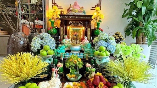 Lựa chọn thời điểm thắp hương Thần Tài tốt nhất hàng ngày