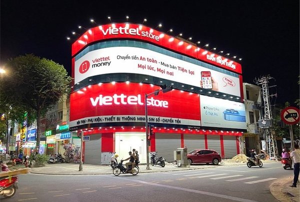 Viettel Store cung cấp các lựa chọn sạc và cáp sạc từ nhiều thương hiệu, kèm thông tin sản phẩm và chính sách bảo hành để tham khảo