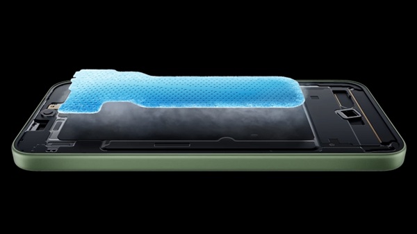 Buồng hơi 3.800mm² giúp Vivo S2 FE tản nhiệt hiệu quả hơn khi hoạt động liên tục trong thời gian dài